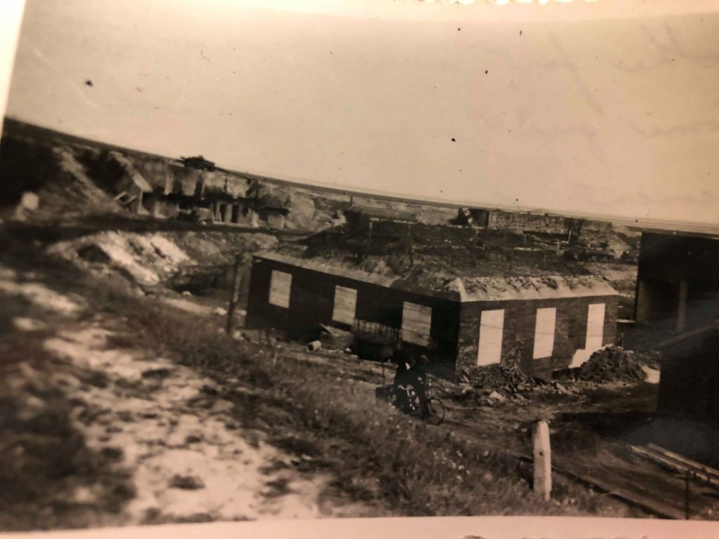 This image has an empty alt attribute; its file name is pic-two-of-the-fort.jpg